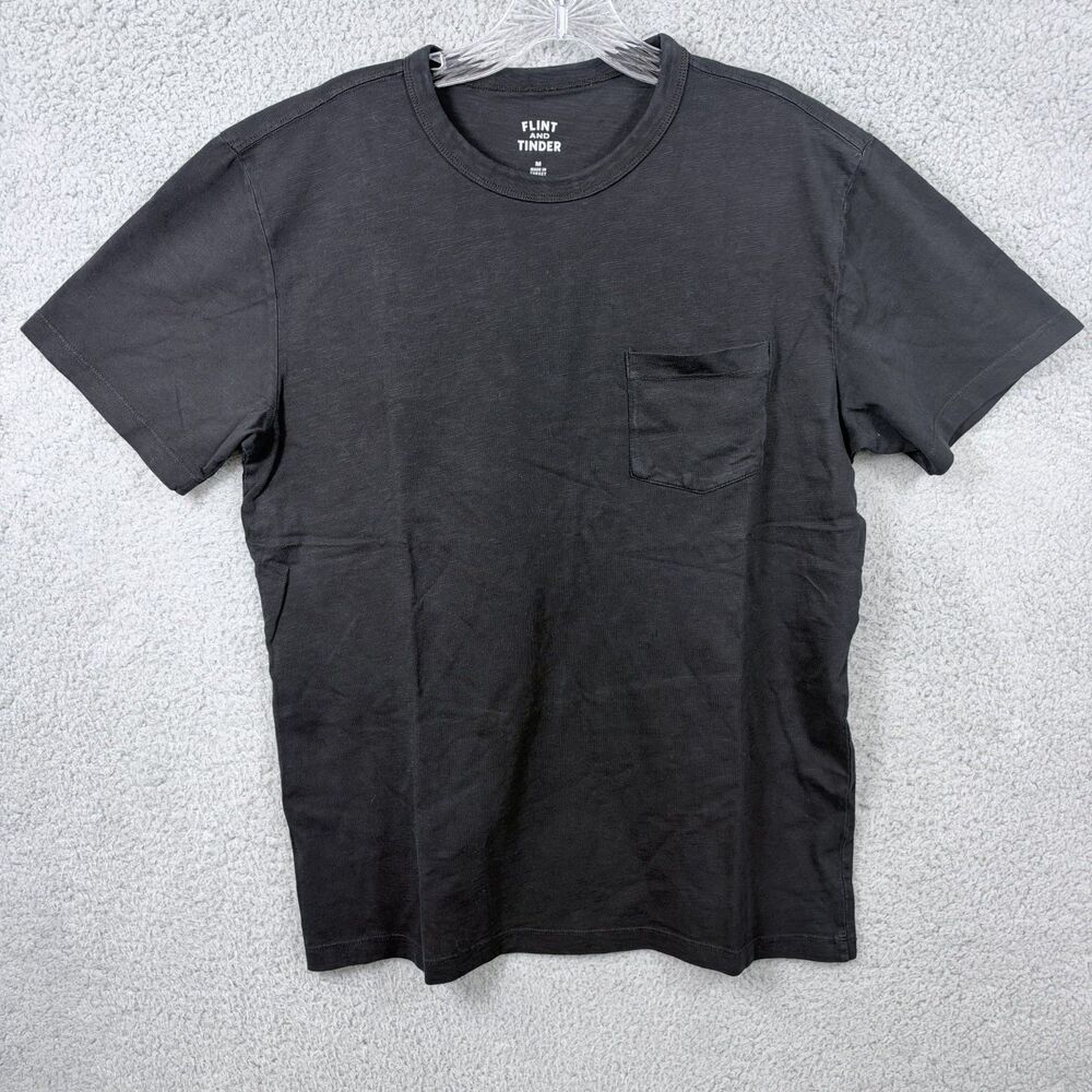 Flint and Tinder T-Shirt Mens Medium Black Short Sleeve Crewneck Pocket